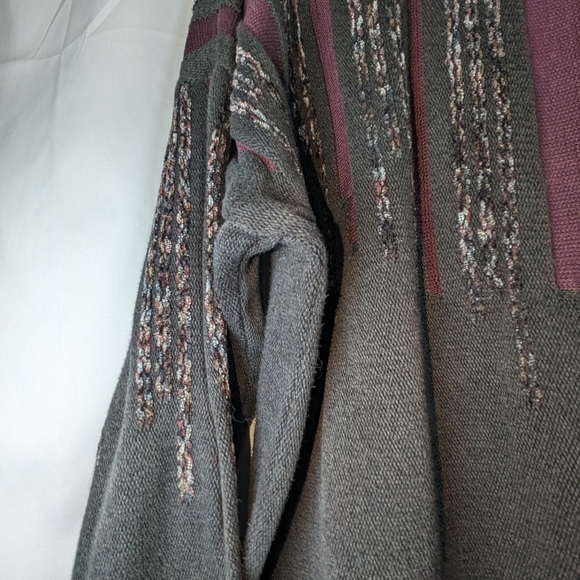 Tundra crew neck sweater - Picture 4 of 8